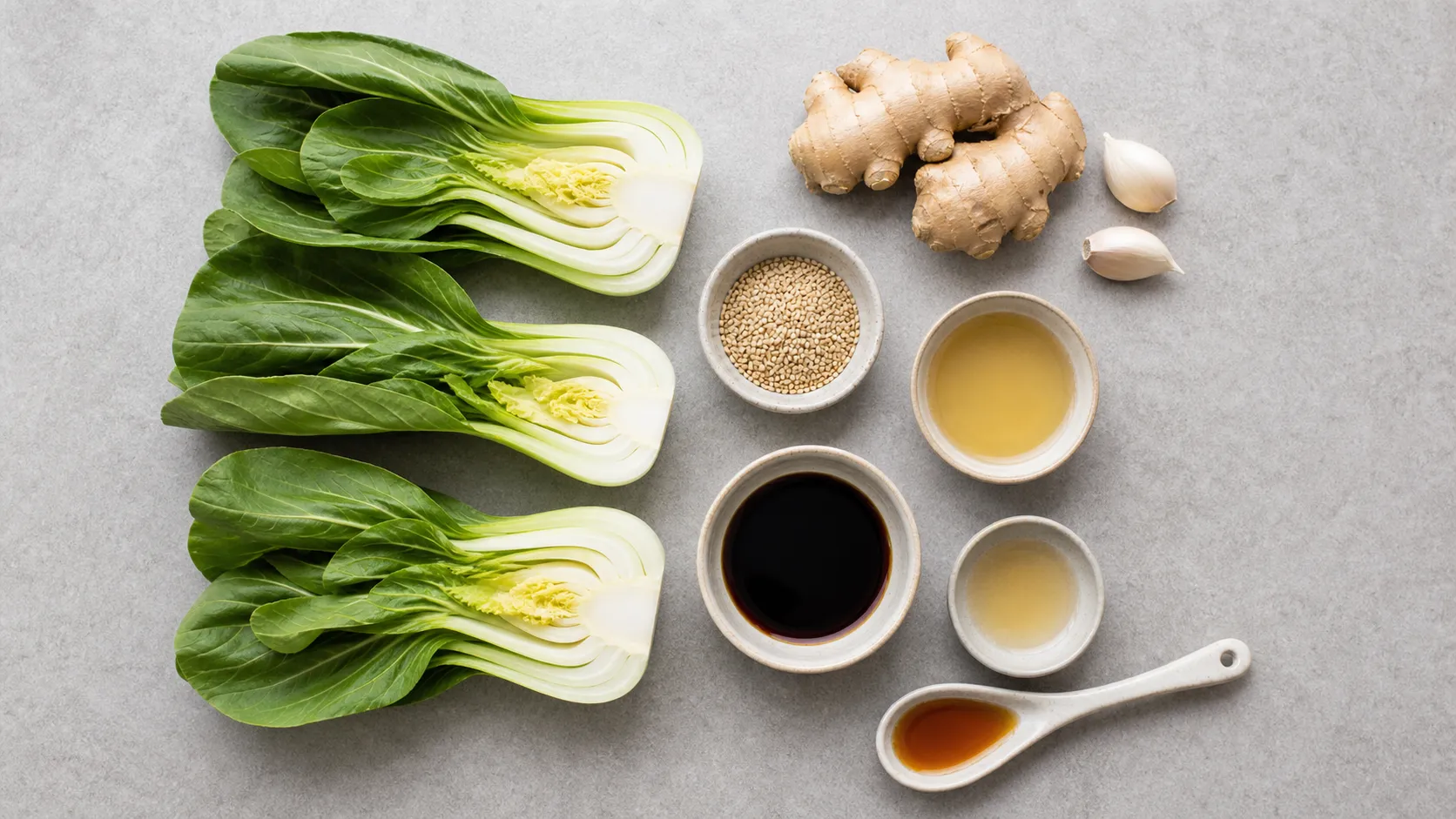 Zutaten für Pak Choi mit Sesam und Ingwer: Pak Choi, Ingwer, Knoblauch, Sesam, Tamari, Reisessig und Sesamöl
